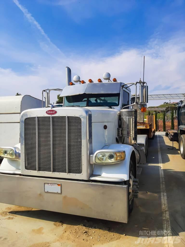 Peterbilt 388 中古トラクターヘッド | トレーラーヘッド