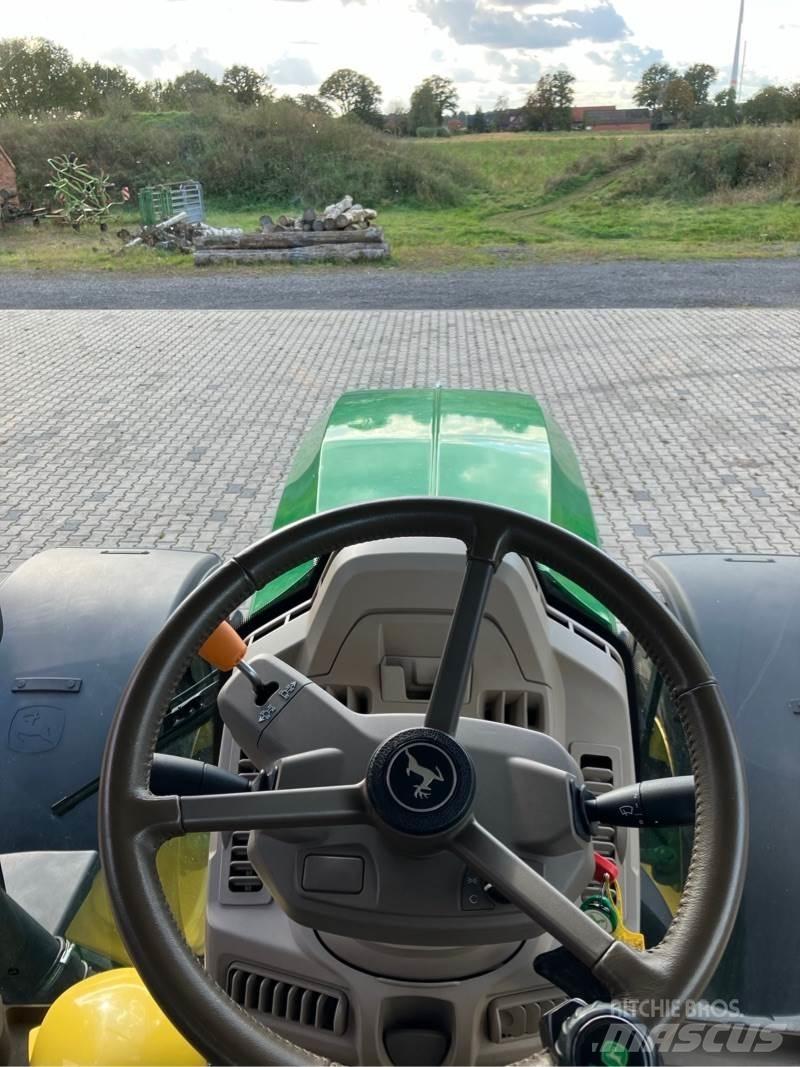 John Deere 6R250 トラクター