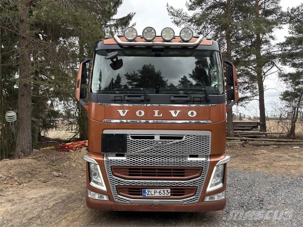 Volvo FH 540 8*4 キャブ付きシャーシ