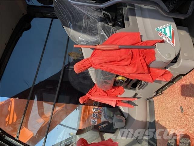 Hitachi ZX240 大型油圧ショベル12t以上（パワーショベル・ユンボ）