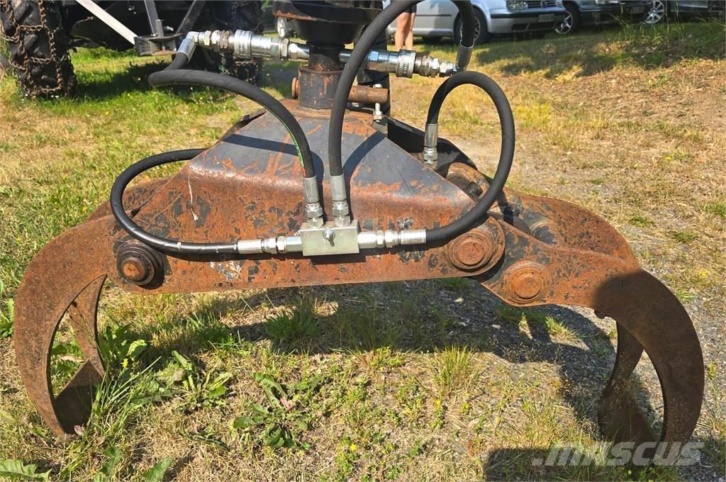 Valmet 715M フォワーダー