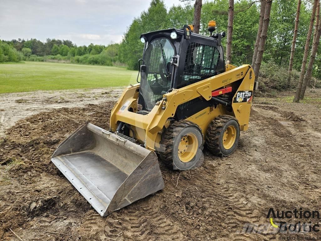 CAT 236 D スキッドステアローダー