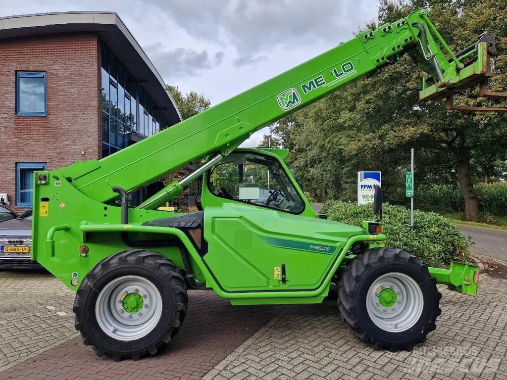 Merlo P40.17 テレスコーピックハンドラー