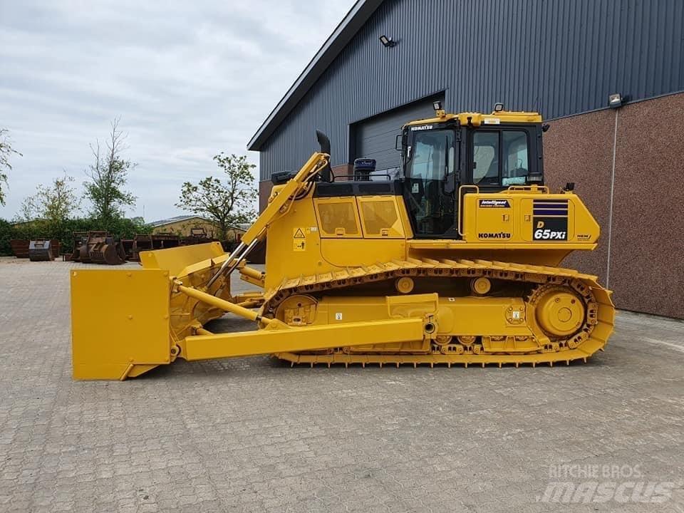 Komatsu D 65 PX-17 ブルドーザー