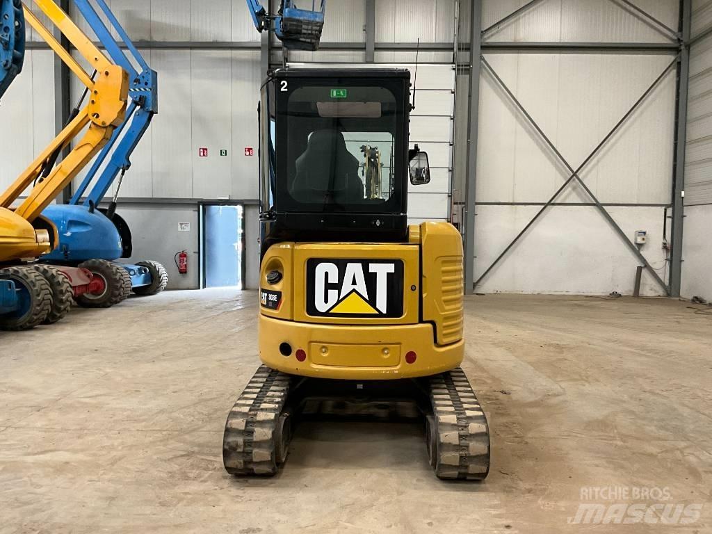 CAT 303 E CR ミニ油圧ショベル 7t以下（ミニユンボ・ミニディガー）