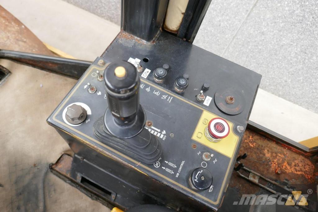 CAT CS433C 振動ローラ