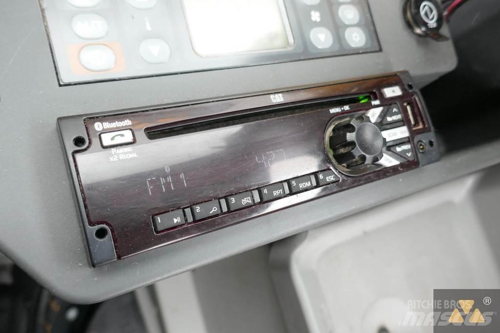 CAT 325F LCR 大型油圧ショベル12t以上（パワーショベル・ユンボ）