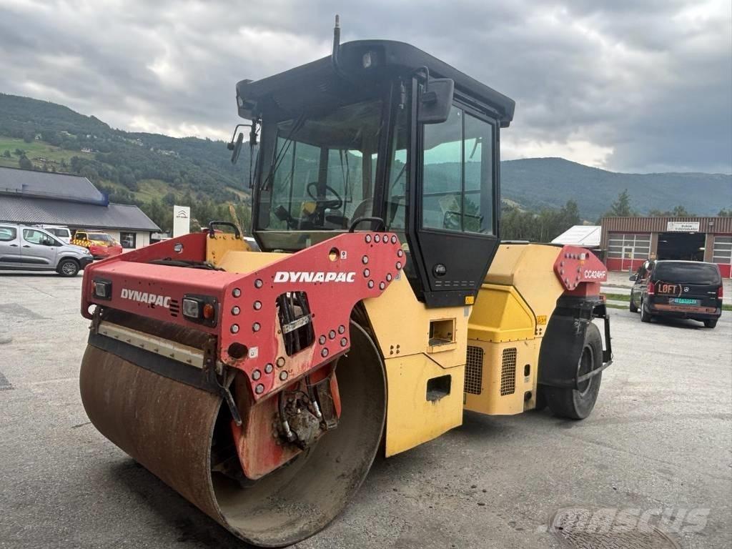 Dynapac CC 424 CHF 振動ローラ