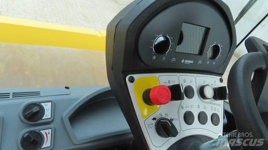 Bomag BW177 D-5 振動ローラ
