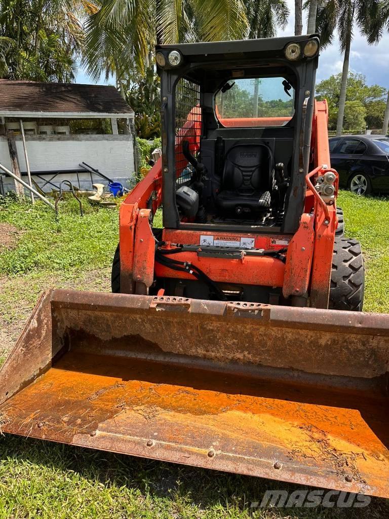 Kubota SSV 75 スキッドステアローダー