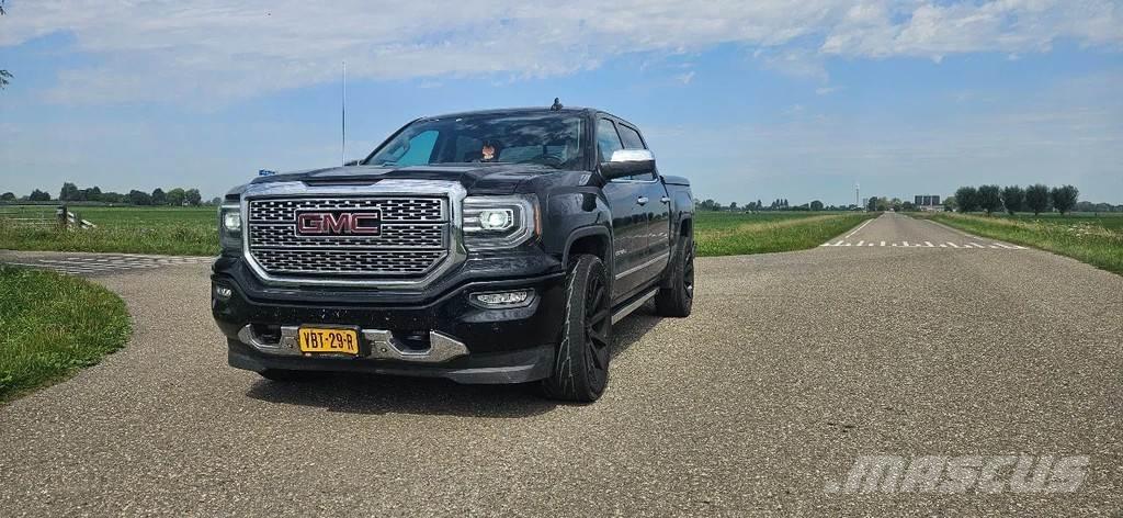 GMC Denali Sierra 自動車