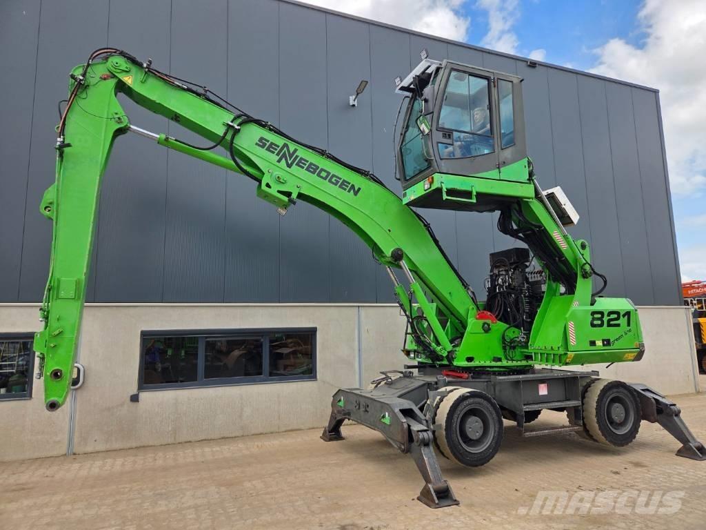 Sennebogen 821 廃棄物／工業産廃処理機
