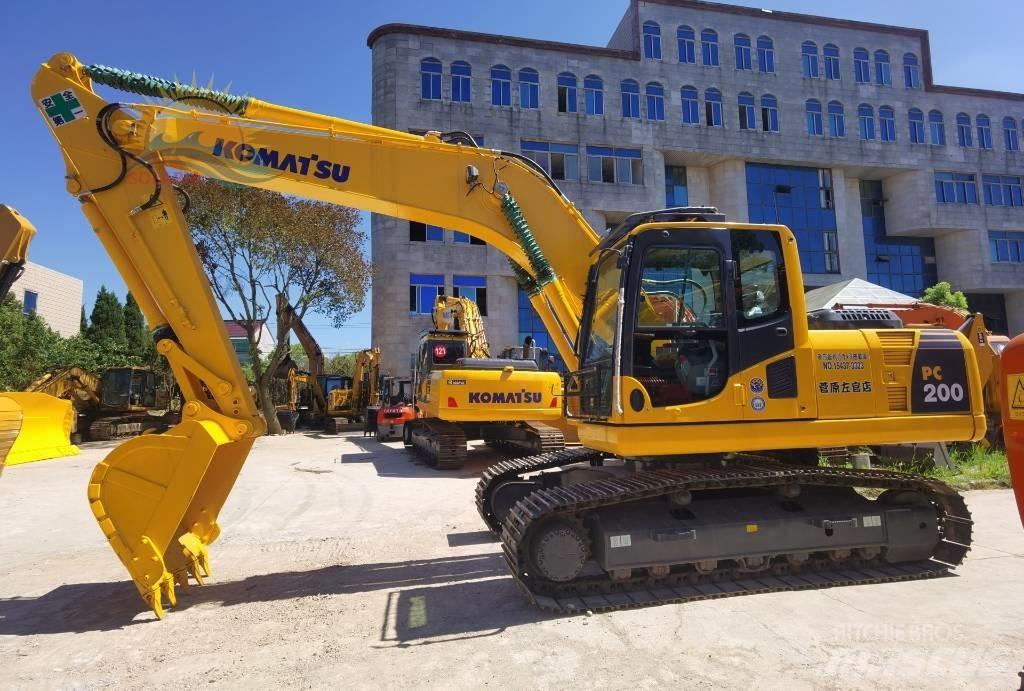 Komatsu PC 200-8 大型油圧ショベル12t以上（パワーショベル・ユンボ）