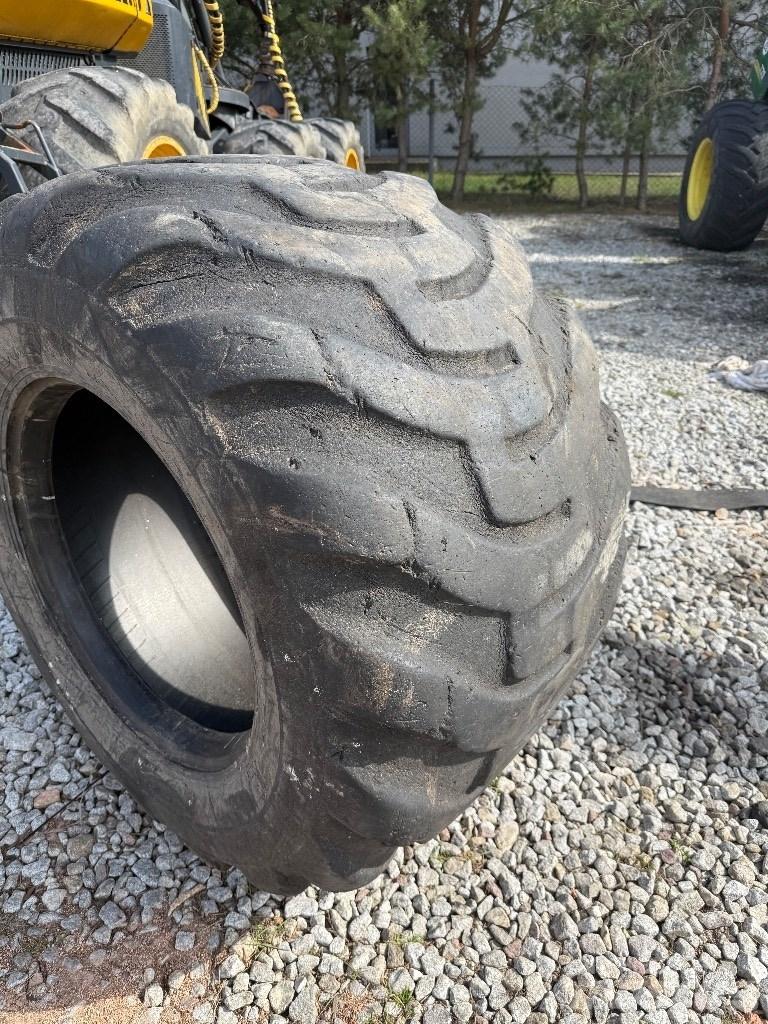 Nokian 710/40-24.5 タイヤ、ホイル、リム