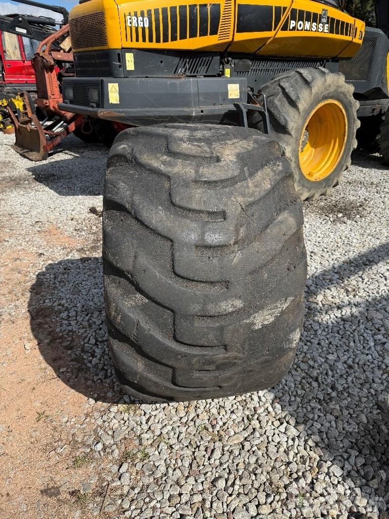 Nokian 710/40-24.5 タイヤ、ホイル、リム