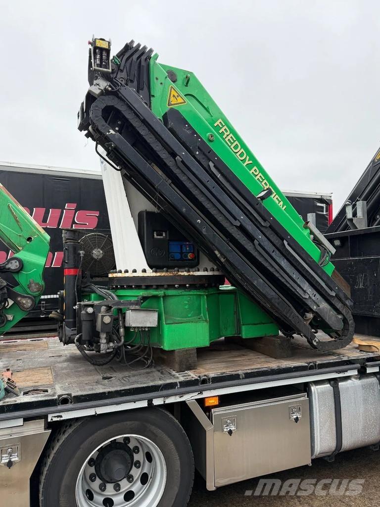  55 tm met Flyjib ローダークレーン