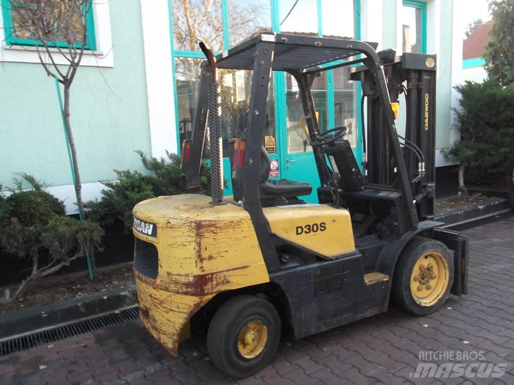 Daewoo D30S3 V-2372 ディーゼル・軽油