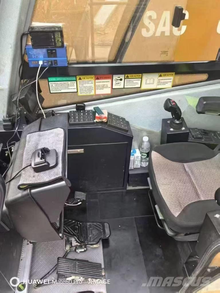 Sany SAC7000 T7 オールテレーンクレーン