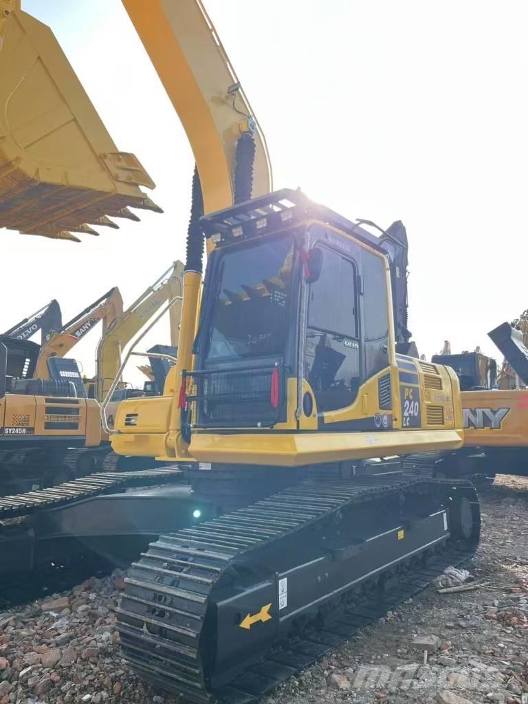 Komatsu 240 LC-8 大型油圧ショベル12t以上（パワーショベル・ユンボ）