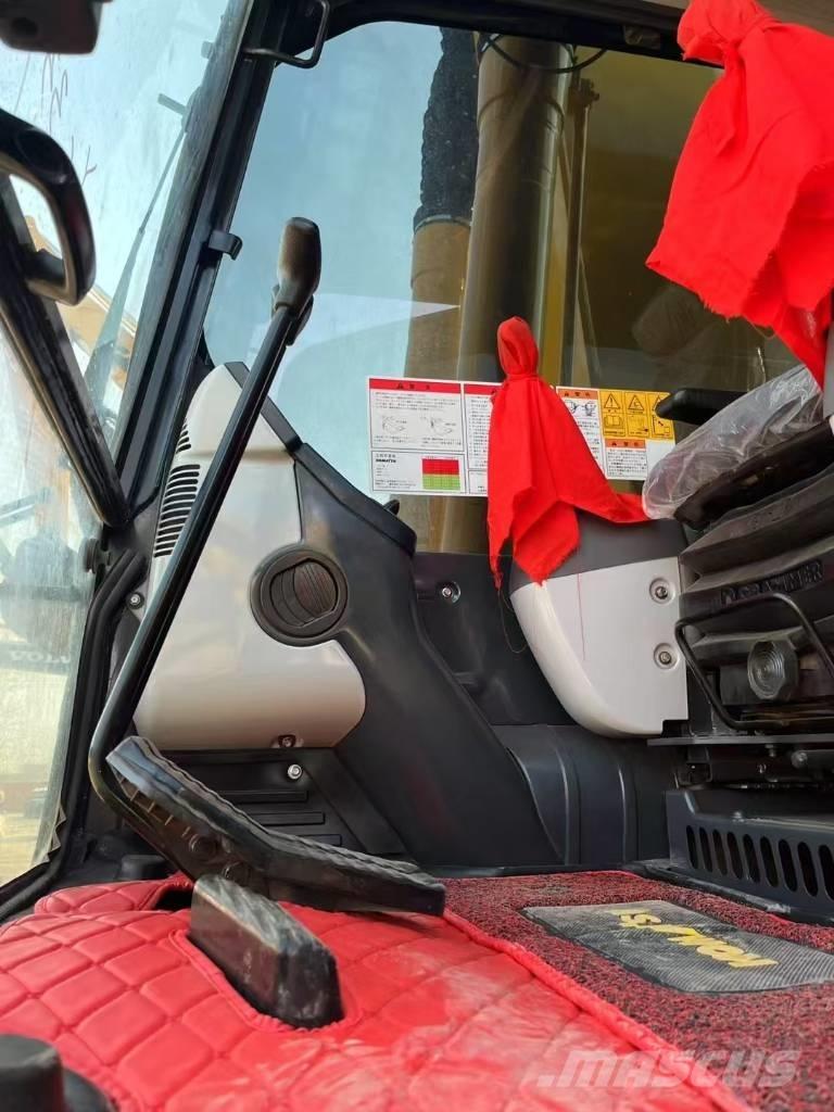 Komatsu 240 LC-8 大型油圧ショベル12t以上（パワーショベル・ユンボ）