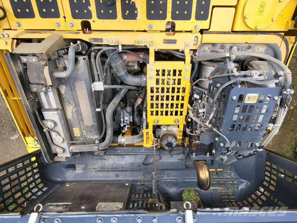 Komatsu PC240NLC-11 大型油圧ショベル12t以上（パワーショベル・ユンボ）