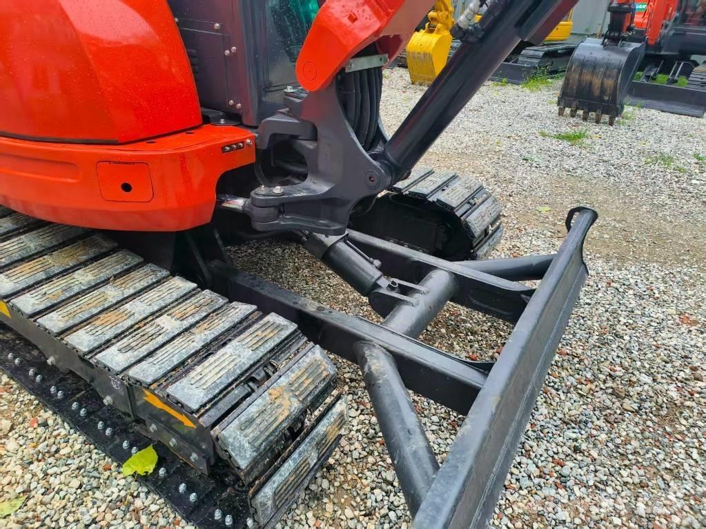 Kubota U 55-4 ミニ油圧ショベル 7t以下（ミニユンボ・ミニディガー）