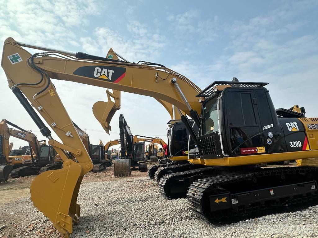CAT CAT320D2 大型油圧ショベル12t以上（パワーショベル・ユンボ）