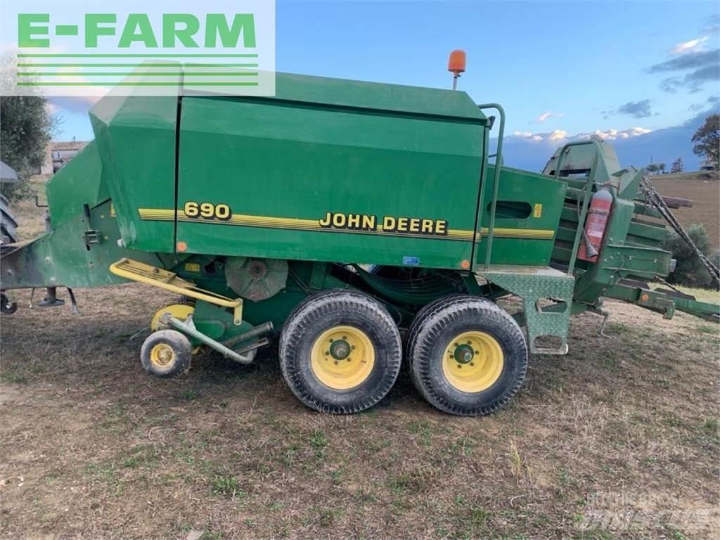 John Deere 690 スクエアベーラー