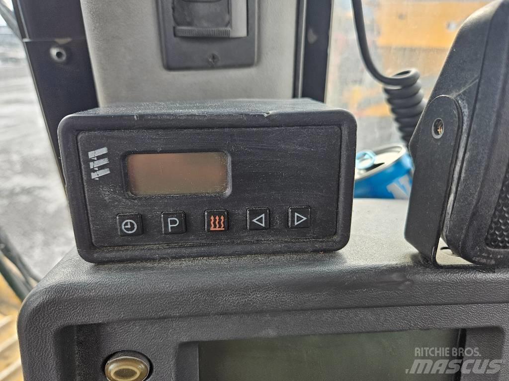 CAT D 8 T ブルドーザー