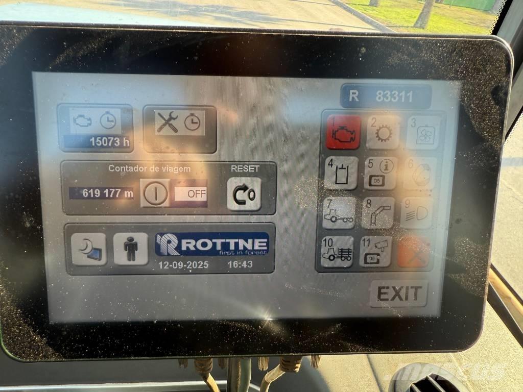 Rottne F15D フォワーダー
