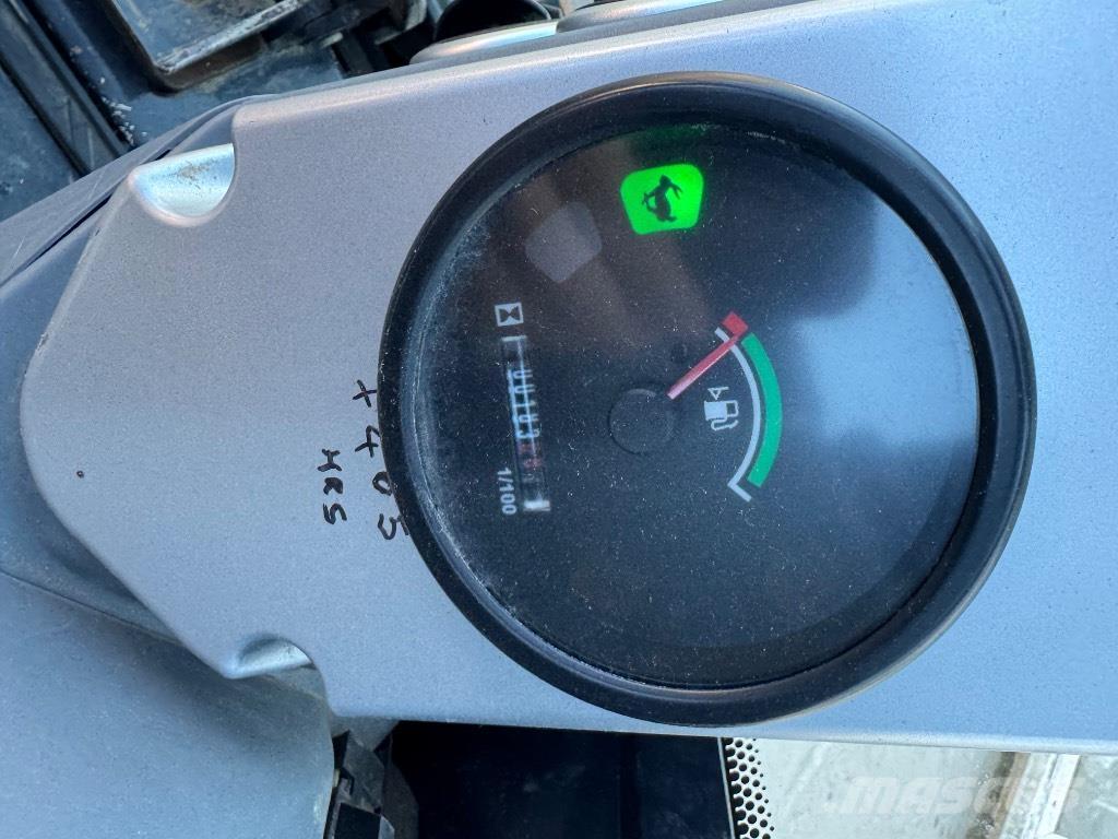 Yanmar SV15 (04261) ミニ油圧ショベル 7t以下（ミニユンボ・ミニディガー）