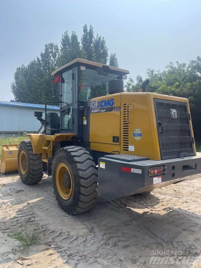 XCMG LW 300 FV ホイールローダー・タイヤショベル