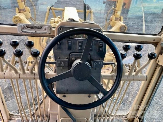 CAT 140 H モーターグレーダー