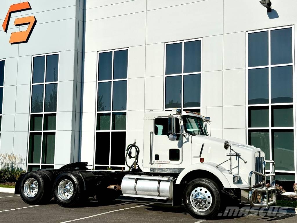 Kenworth T 800 中古トラクターヘッド | トレーラーヘッド