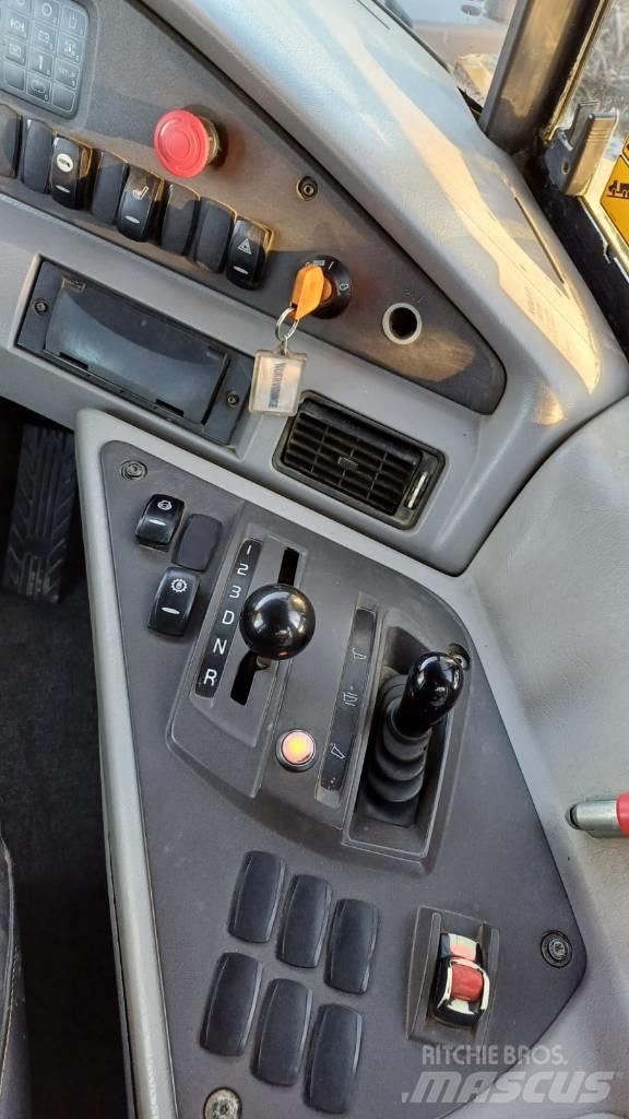 Volvo A 25 F アーティキュレート式ダンプトラック