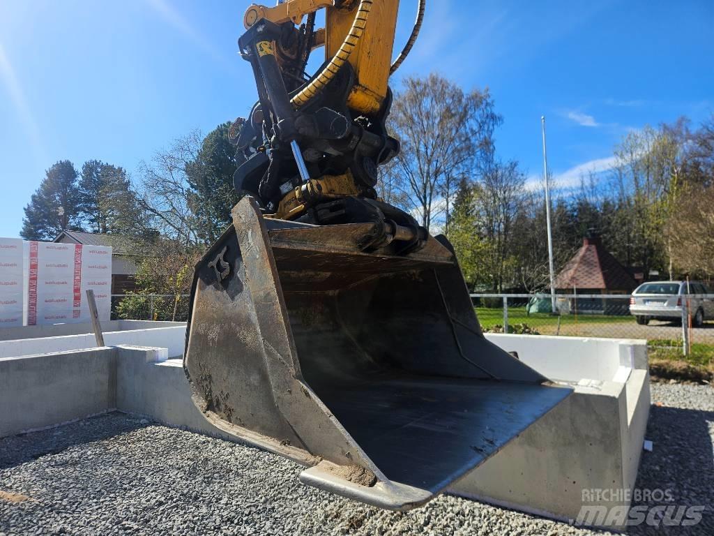 JCB 245 XLR 大型油圧ショベル12t以上（パワーショベル・ユンボ）