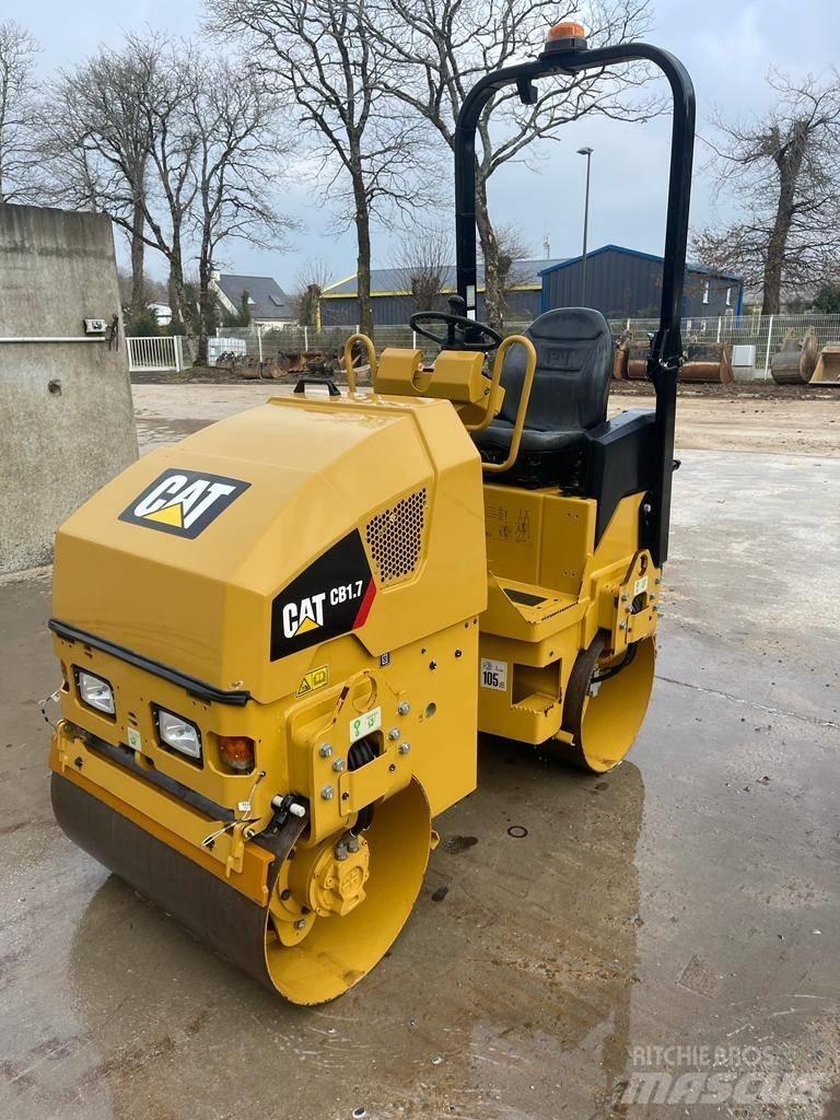 CAT CB 1.7 タンデムローラ