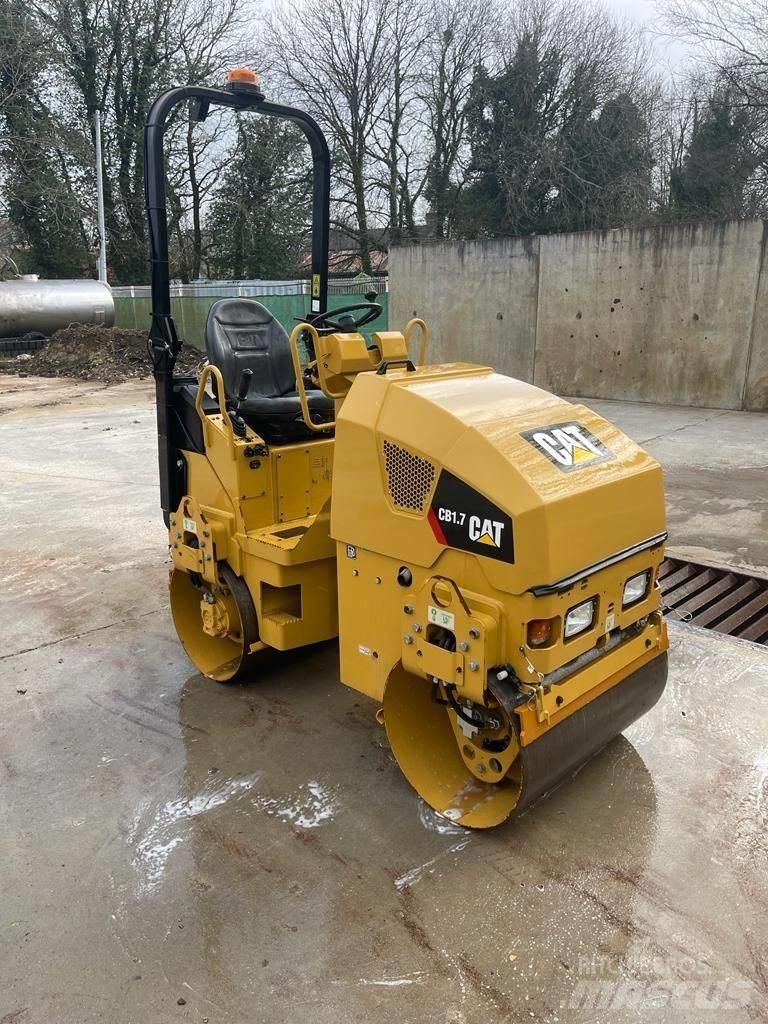 CAT CB 1.7 タンデムローラ