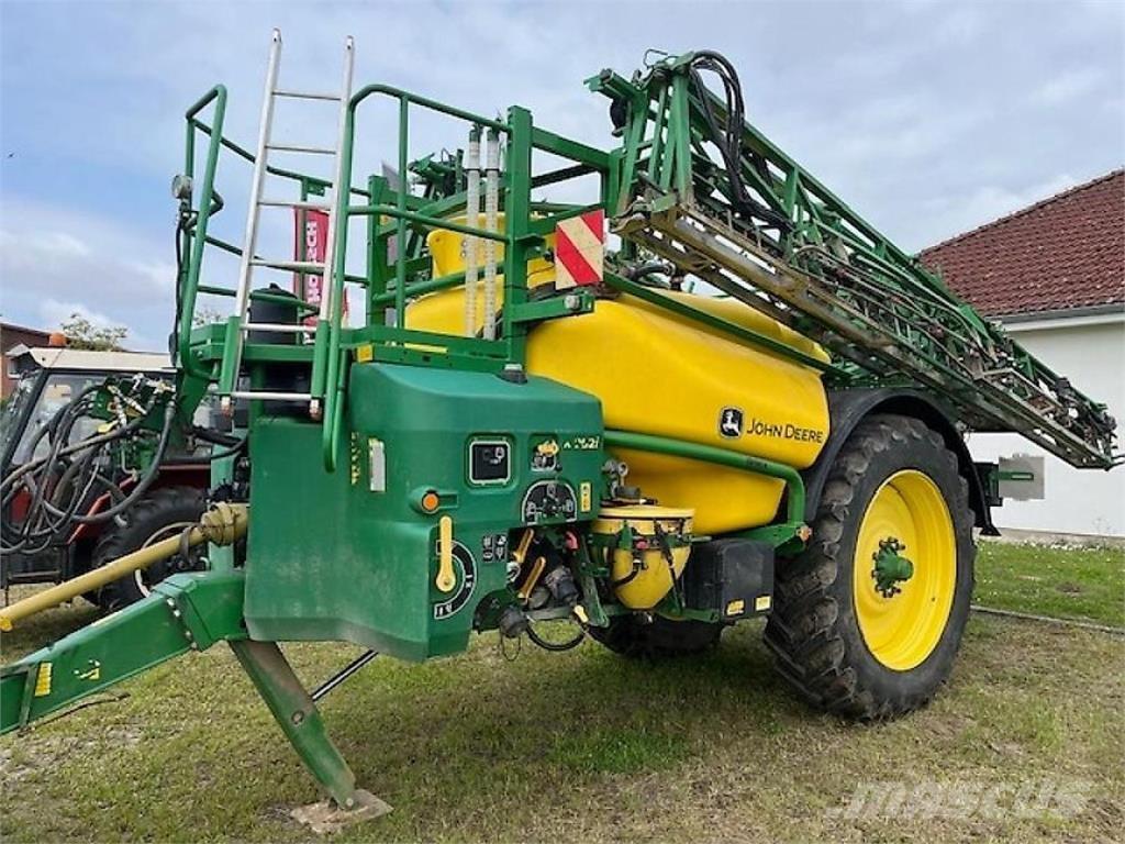 John Deere M952I 牽引型スプレイヤー