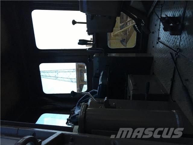 CAT D6D ブルドーザー