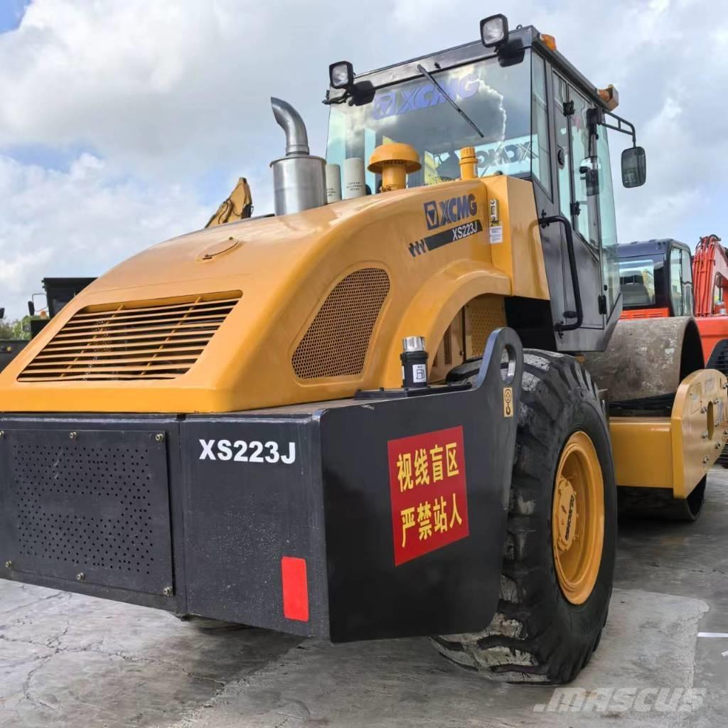 XCMG XS 223 J 振動ローラ