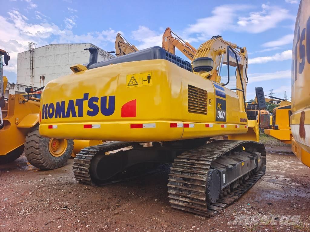 Komatsu PC 300-7 大型油圧ショベル12t以上（パワーショベル・ユンボ）