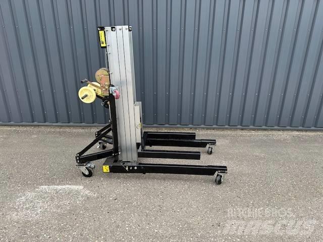Rees Lift SML3,3 その他リフトとプラットフォーム