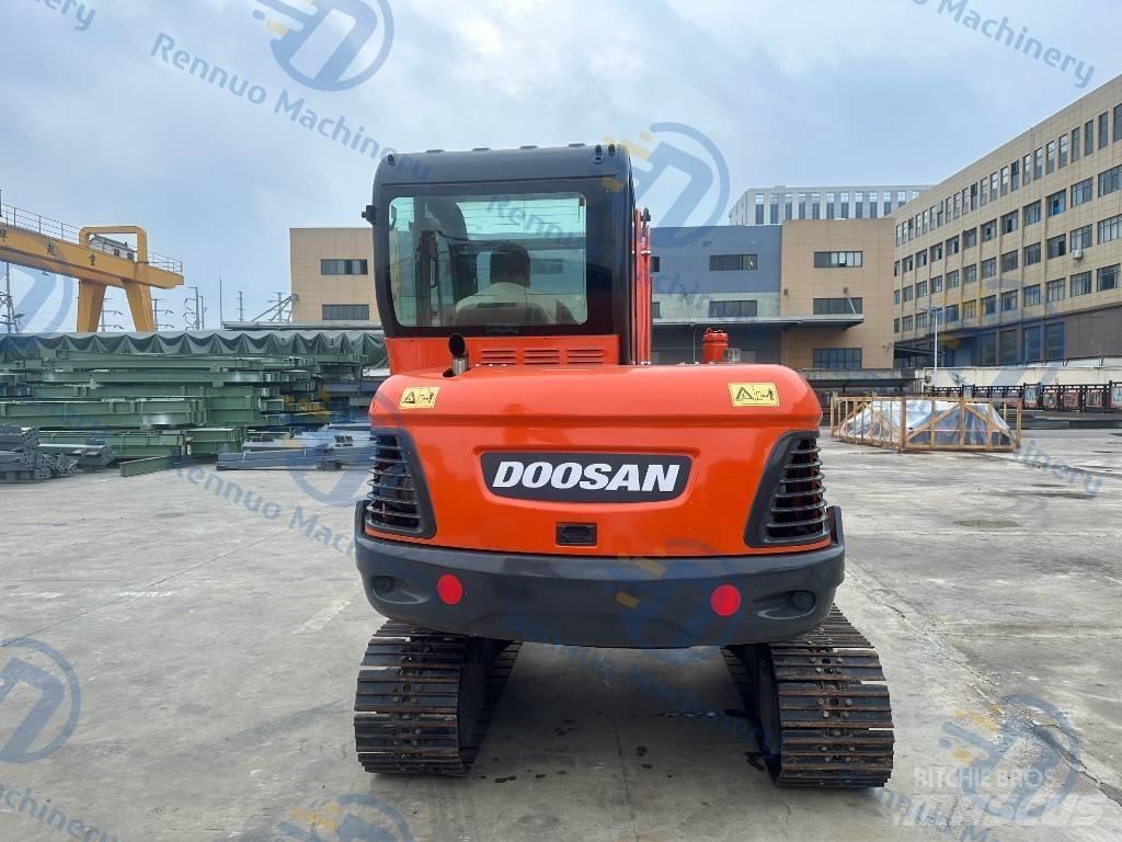 Doosan DX 60 ミニ油圧ショベル 7t以下（ミニユンボ・ミニディガー）