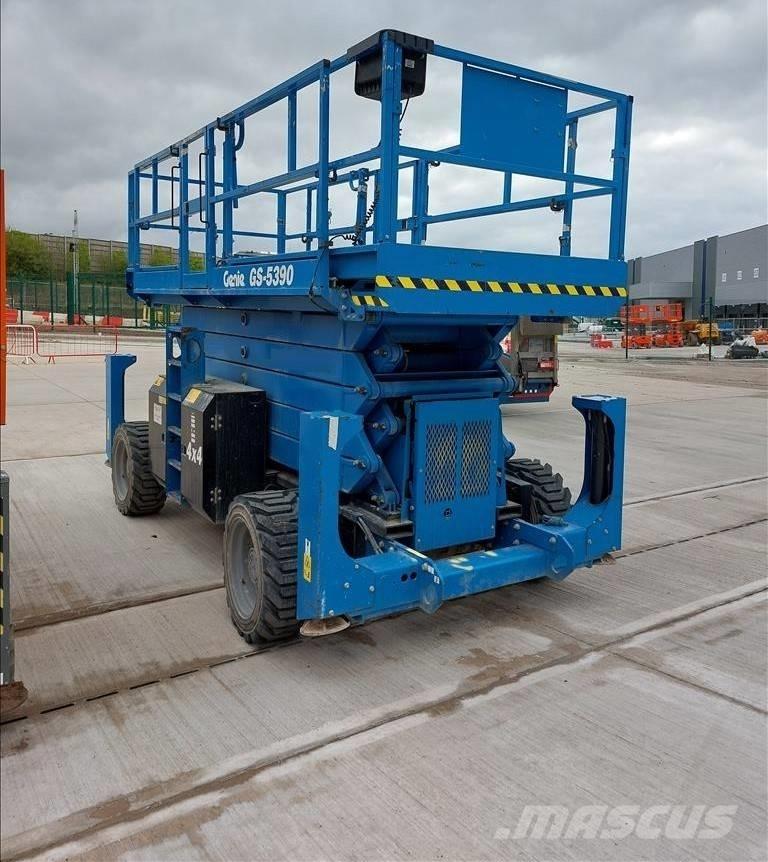 Genie GS 5390 RT シザースリフト