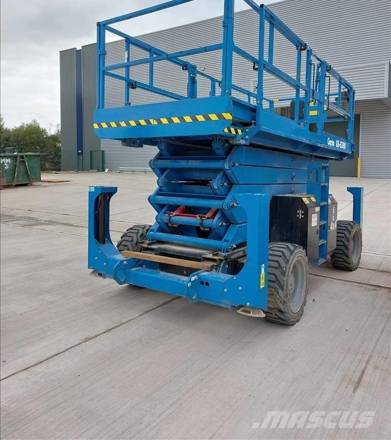 Genie GS 5390 RT シザースリフト