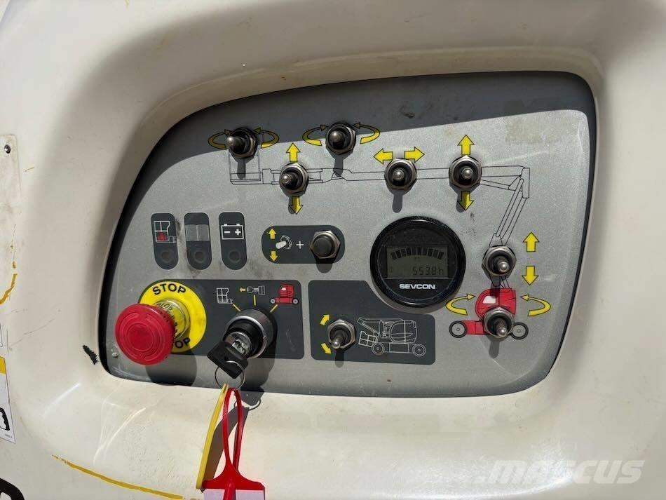 Manitou 150 AET JC ブームリフト　屈伸型