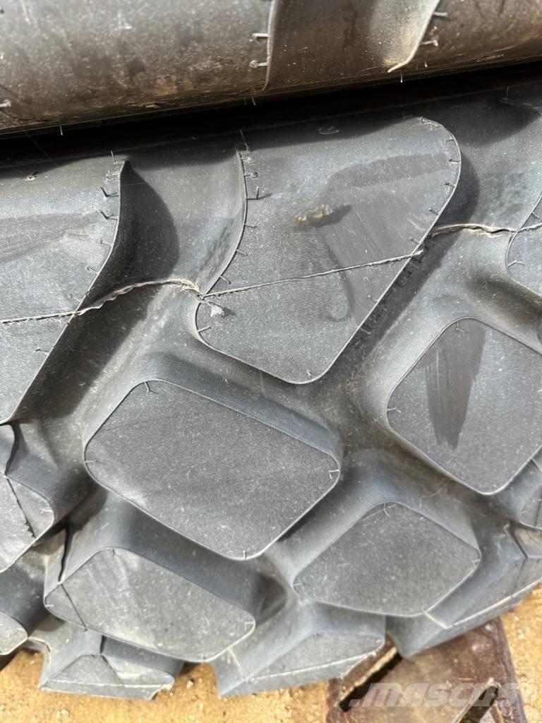 Goodyear 20.5R25 タイヤ、ホイル、リム
