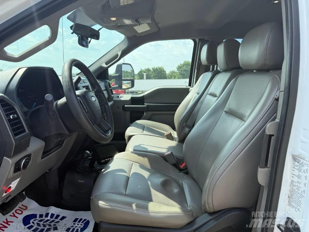 Ford F 550 XL SD 多目的／汎用車両