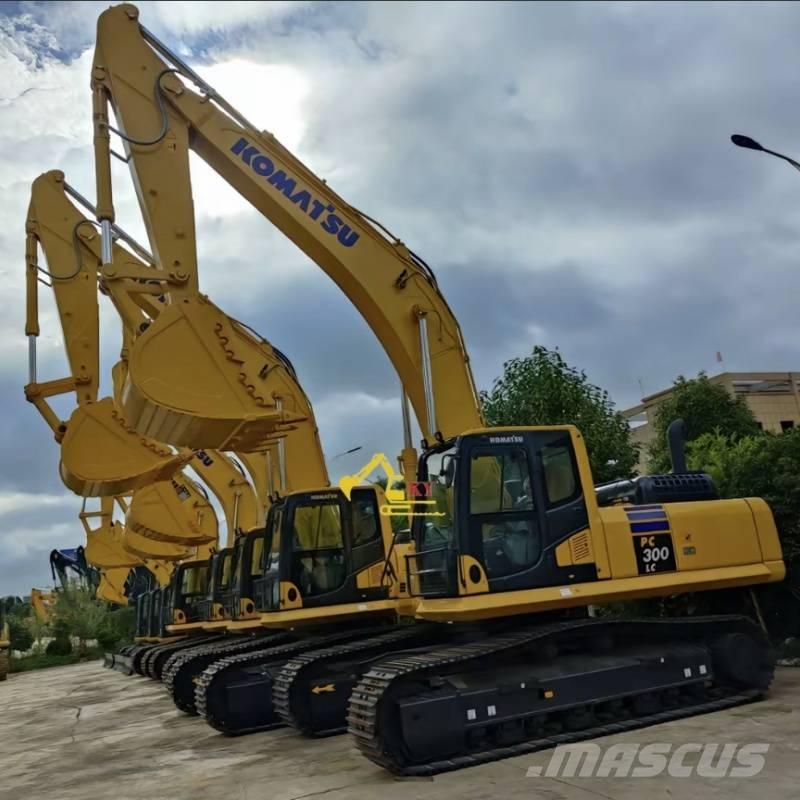 Komatsu PC 300-8 大型油圧ショベル12t以上（パワーショベル・ユンボ）